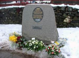 The memorial at Crainlarich in the Church yard to the Viscount crew.